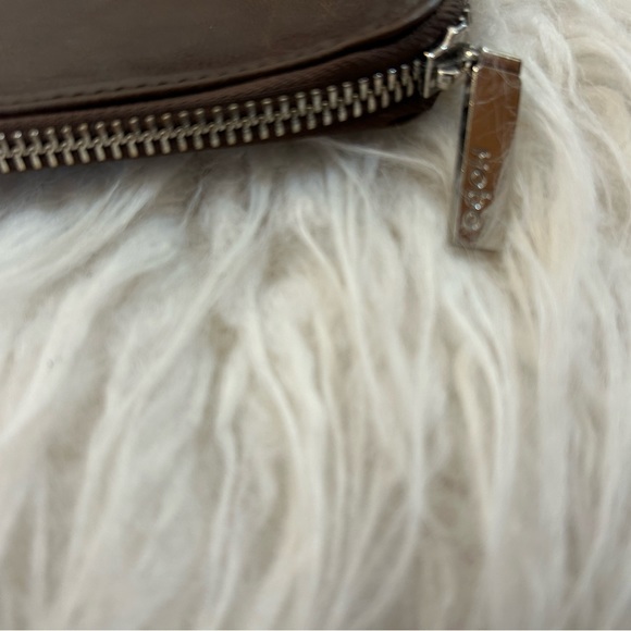 Hobo brown leather crossbody bag - Picture 13 of 16